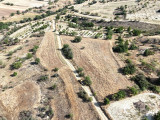 BOZDAĞ'DA IŞIKLI GÖLÜ'NE 10 KM UZAKLIKTA 6400 M² VERİMLİ TARLA