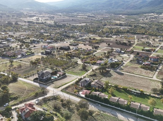 CANKURTARAN'DA MÜKEMMEL KONUMDA 433m² VİLLALIK KÖŞE PARSEL